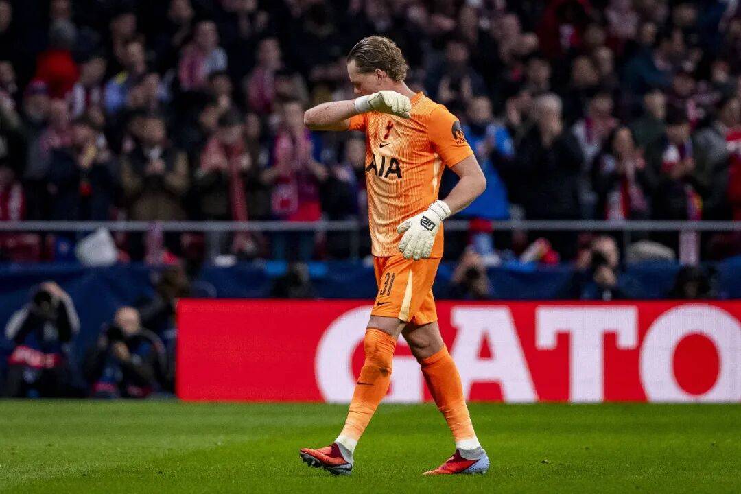 开场17分钟换门将！热刺欧冠2-5惨案：这不是输球，是自杀